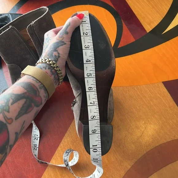 FRYE Joan Campus Suede Wood heeled ankle zip boot. Size 9.5 M Grey - Picture 11 of 12